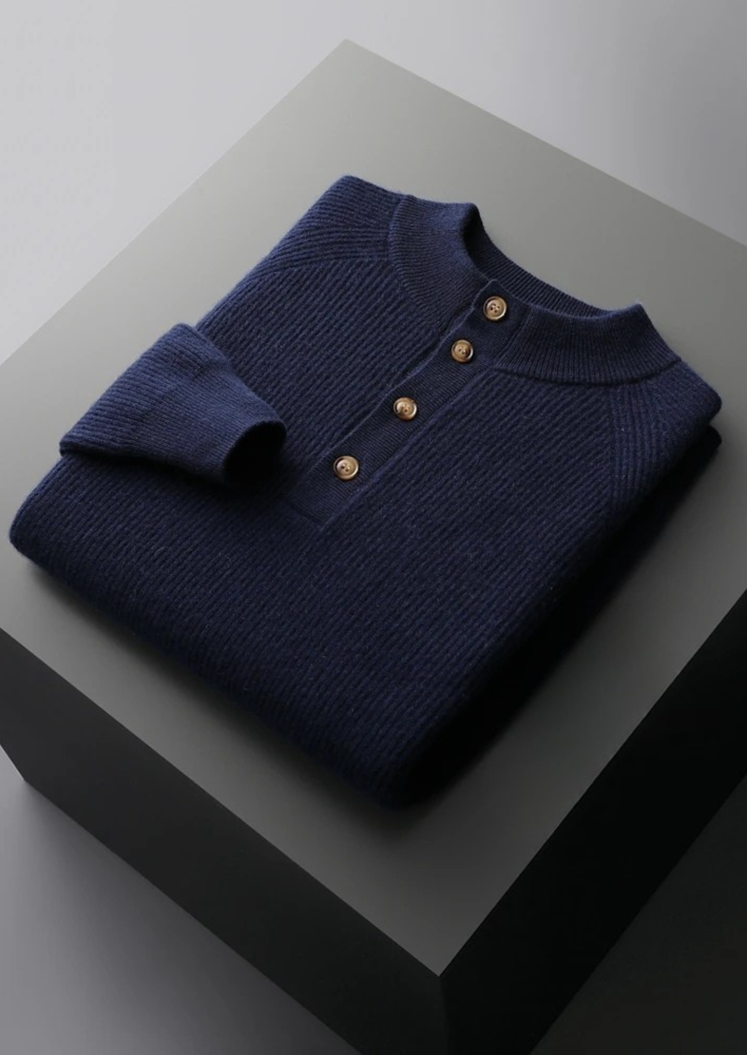 PREMIUM CASHMERE CLASSIC RIBBED HENLEY SWEATER