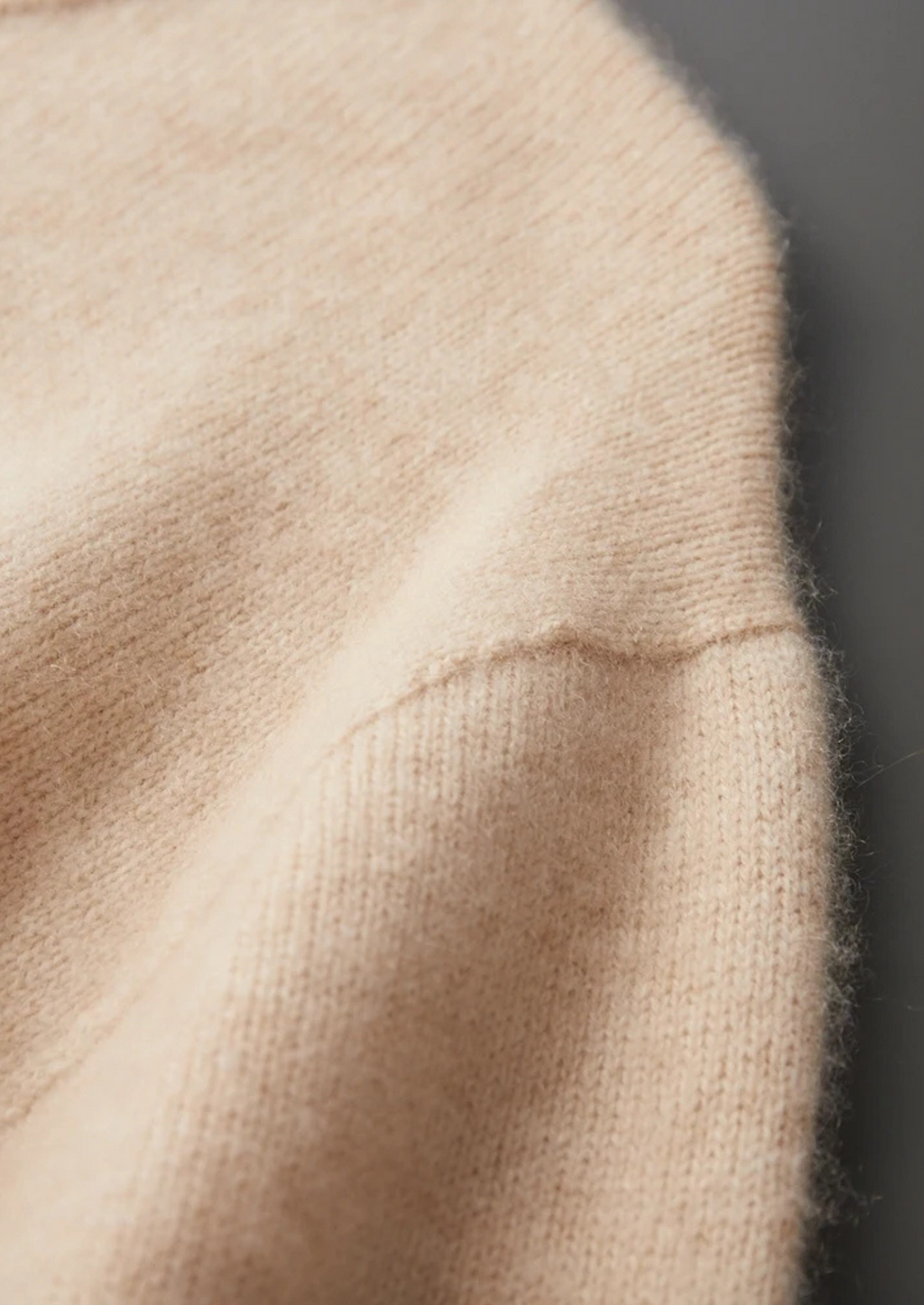 PURE EXTRA-FINE MERINO WOOL CLASSIC CREWNECK