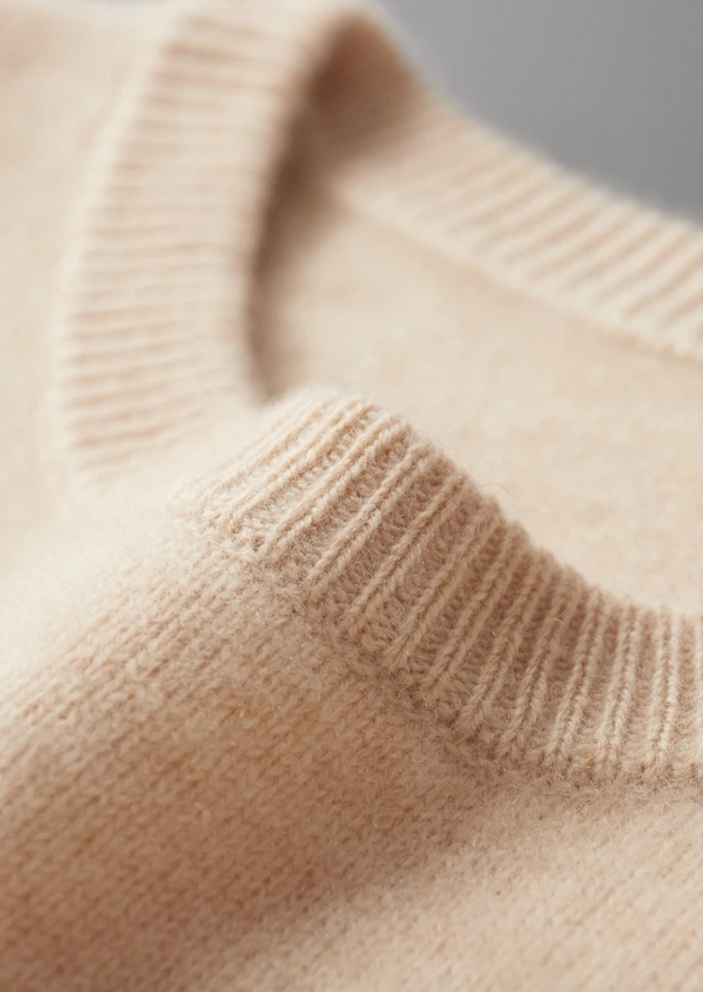 PURE EXTRA-FINE MERINO WOOL CLASSIC CREWNECK
