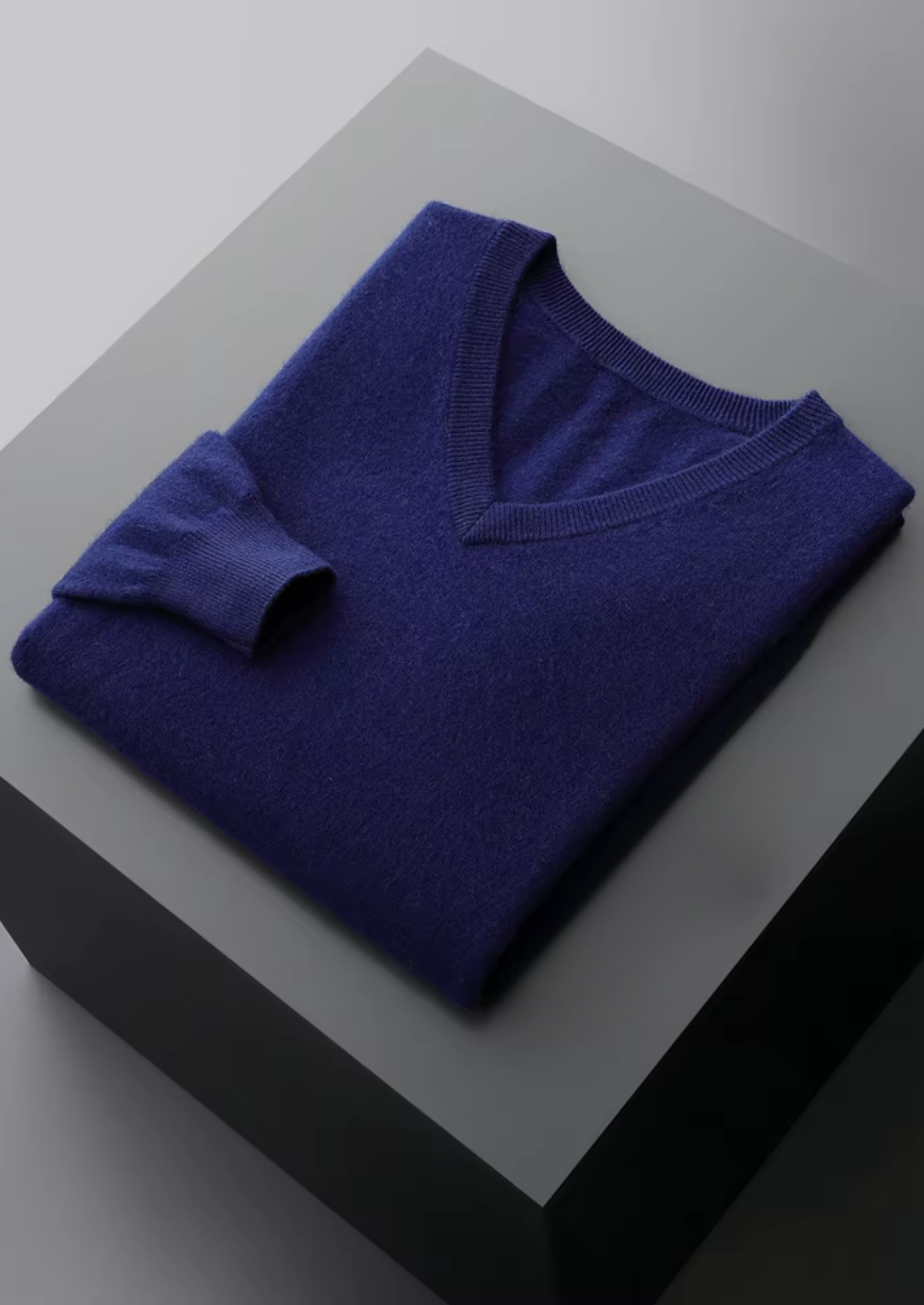 PURE EXTRA-FINE MERINO WOOL CLASSIC V-NECK SWEATER